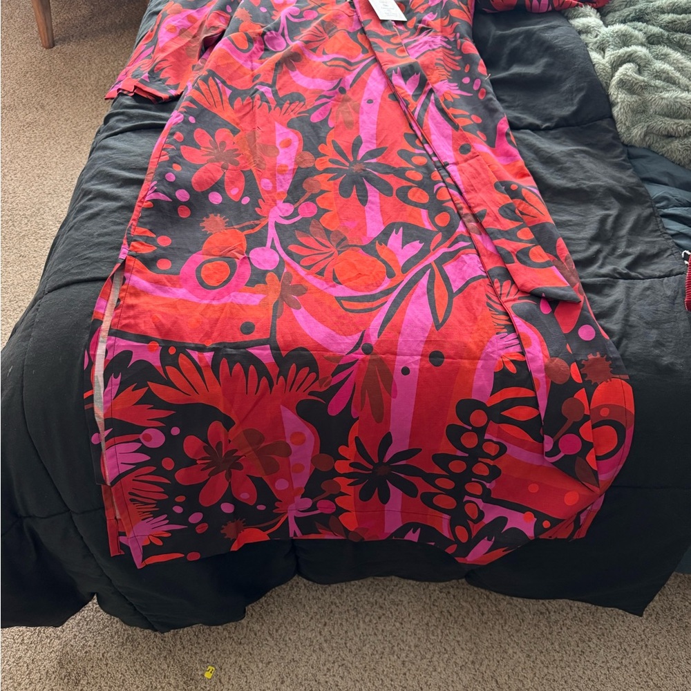 Lesley Evers Cloe dress in fantastic pinks and reds.